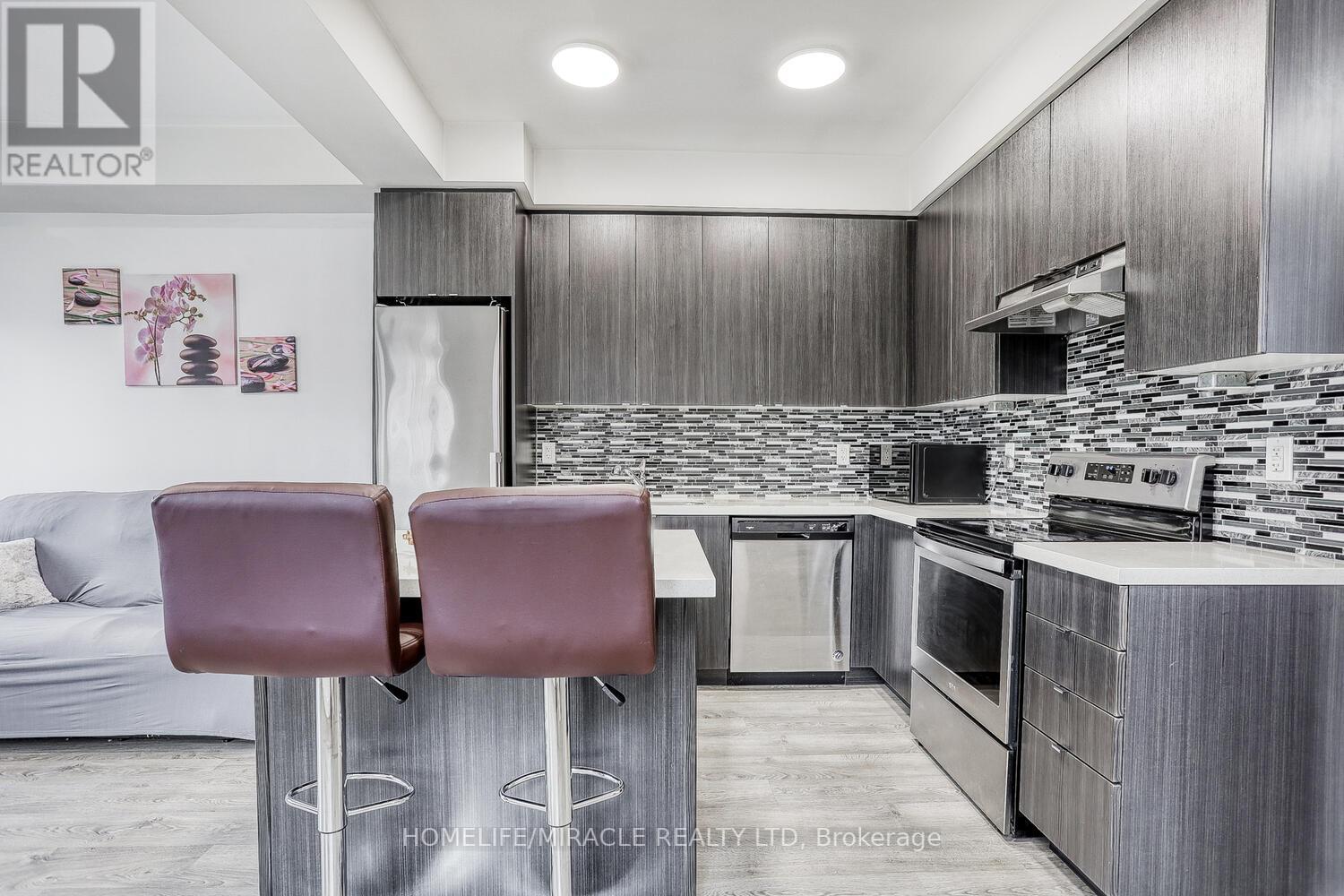 #301 -1711 PURE SPRINGS BLVD, #301