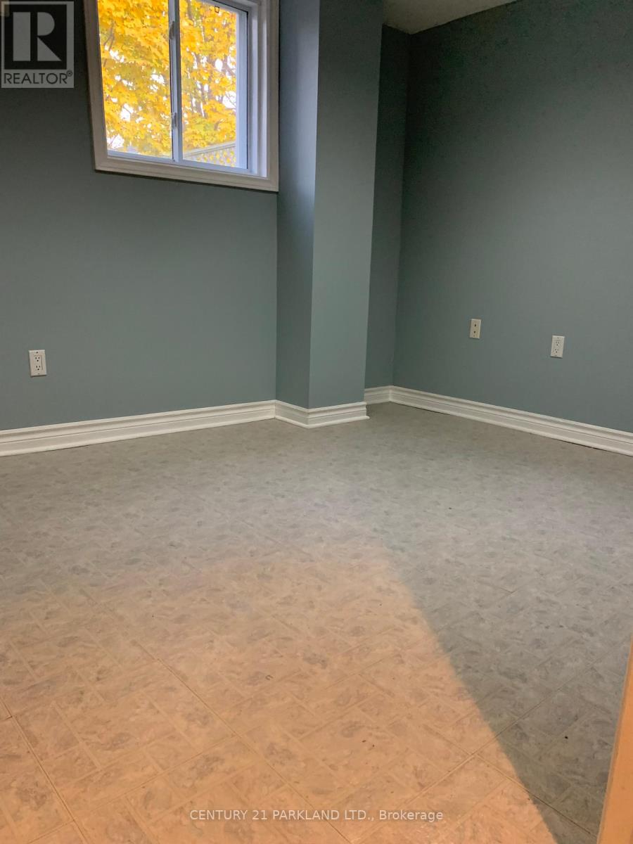 #BSMT -71 DANIELS CRES, #Bsmt