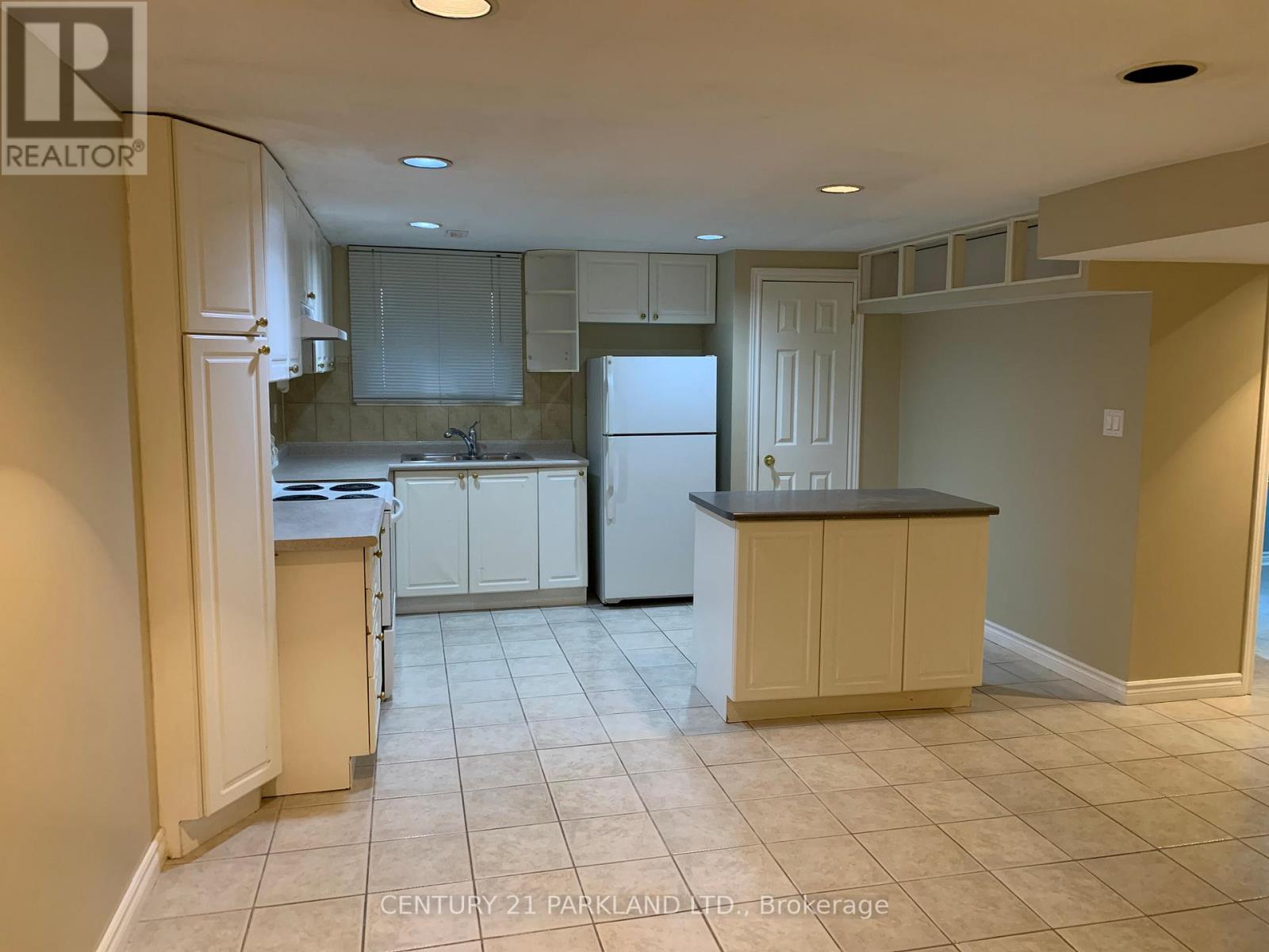 #BSMT -71 DANIELS CRES, #Bsmt