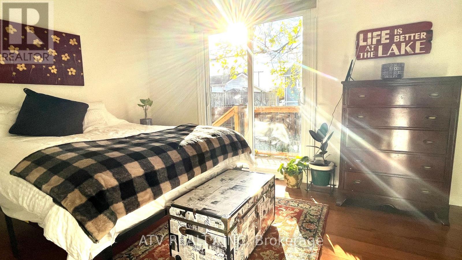 696 BALATON AVE