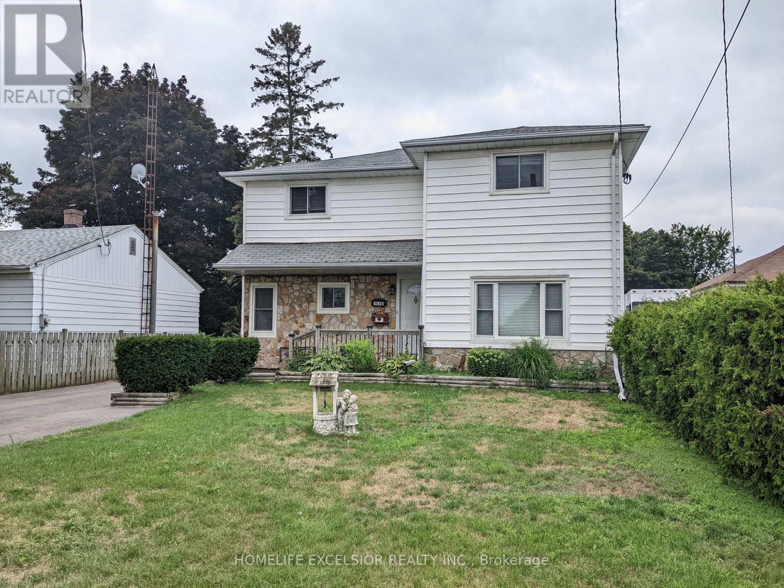 1478 SIMCOE ST N