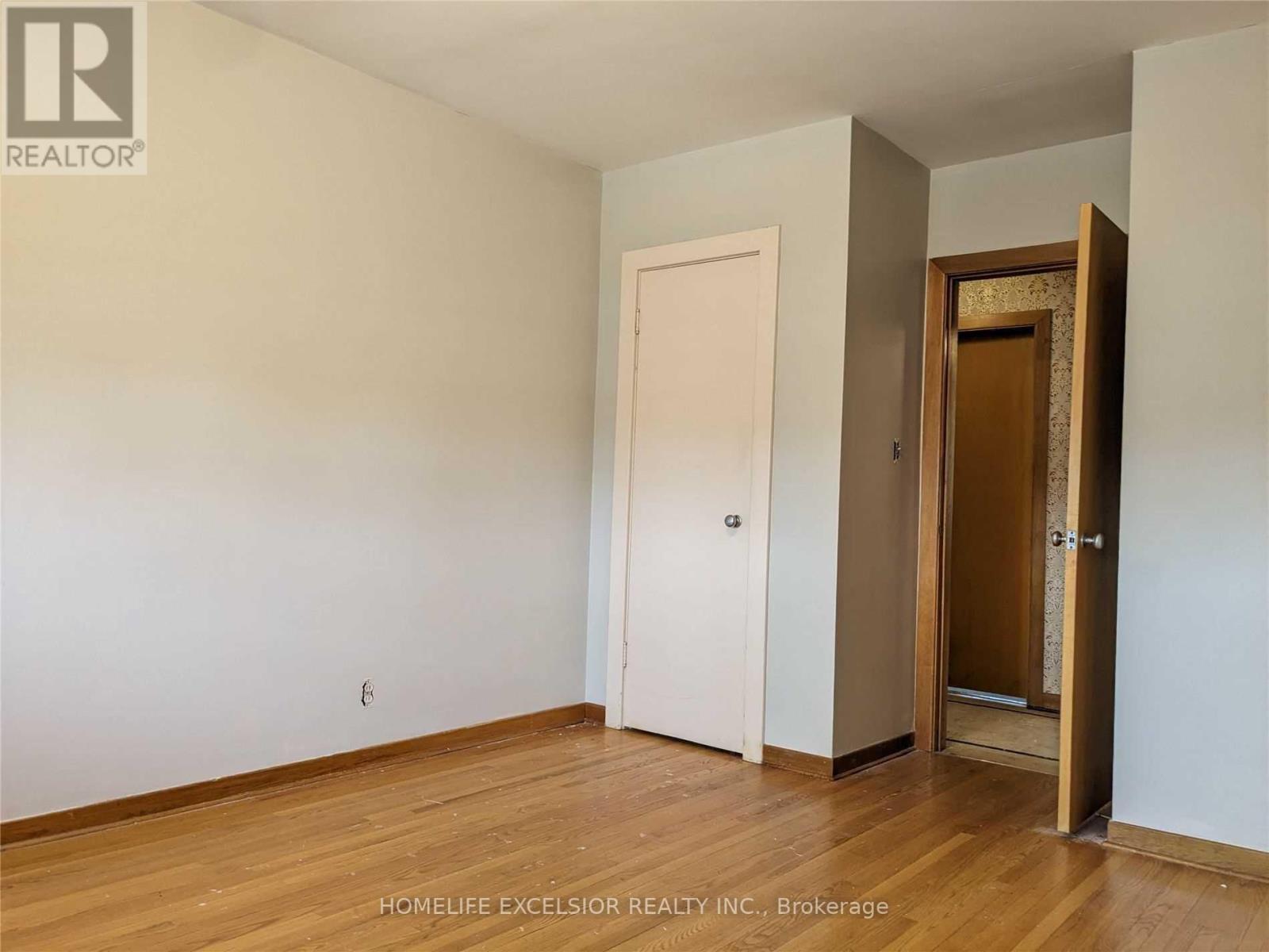 1482 SIMCOE ST N