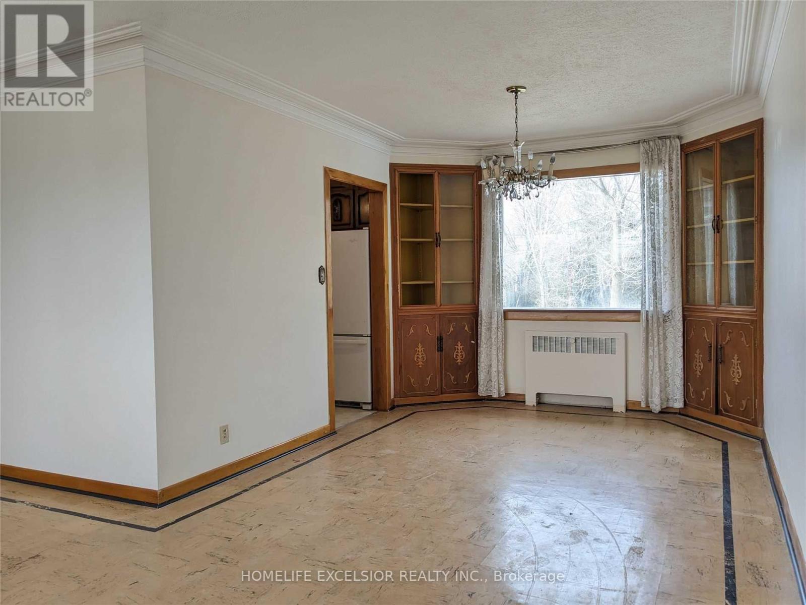 1482 SIMCOE ST N