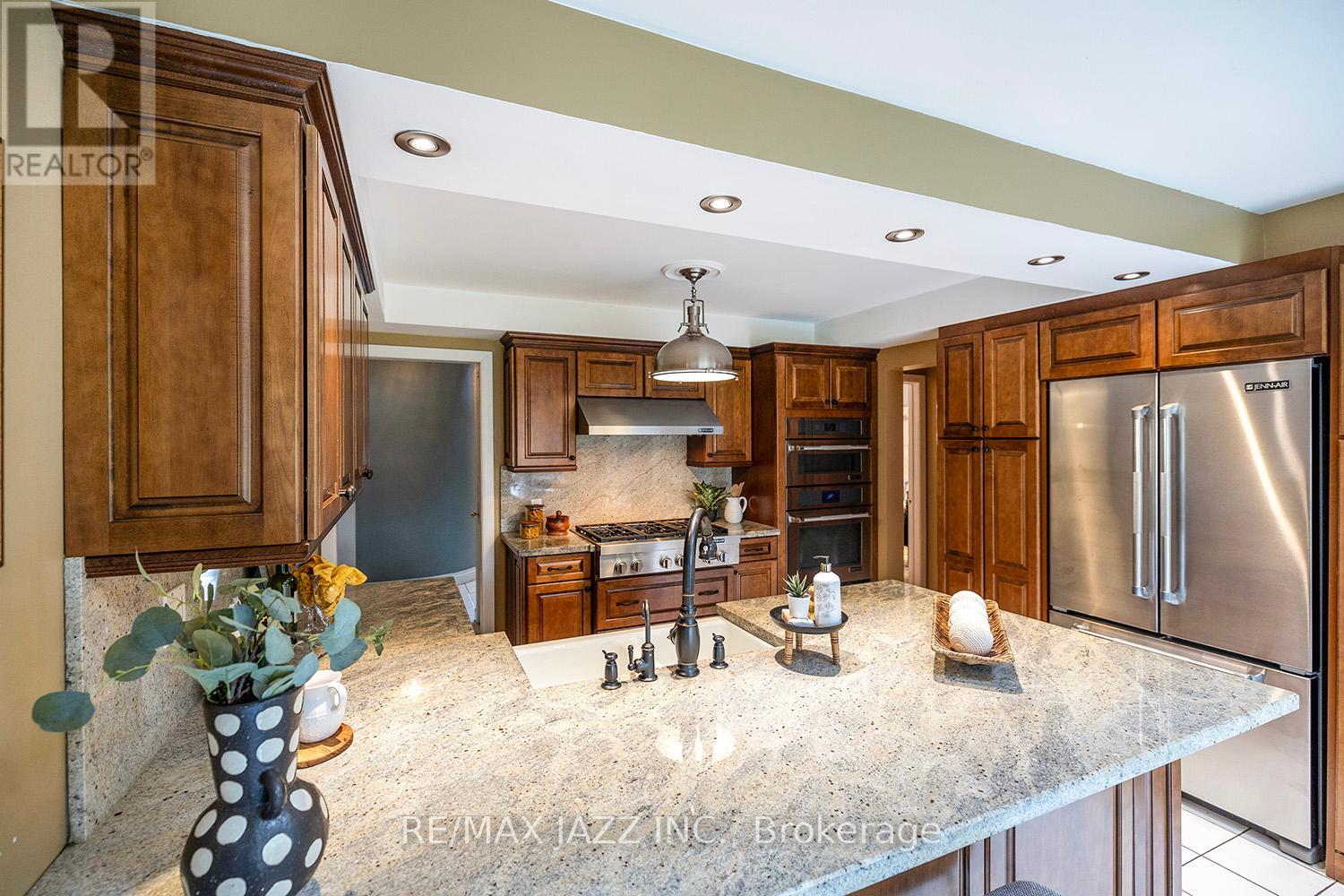 85 STRATTON CRES