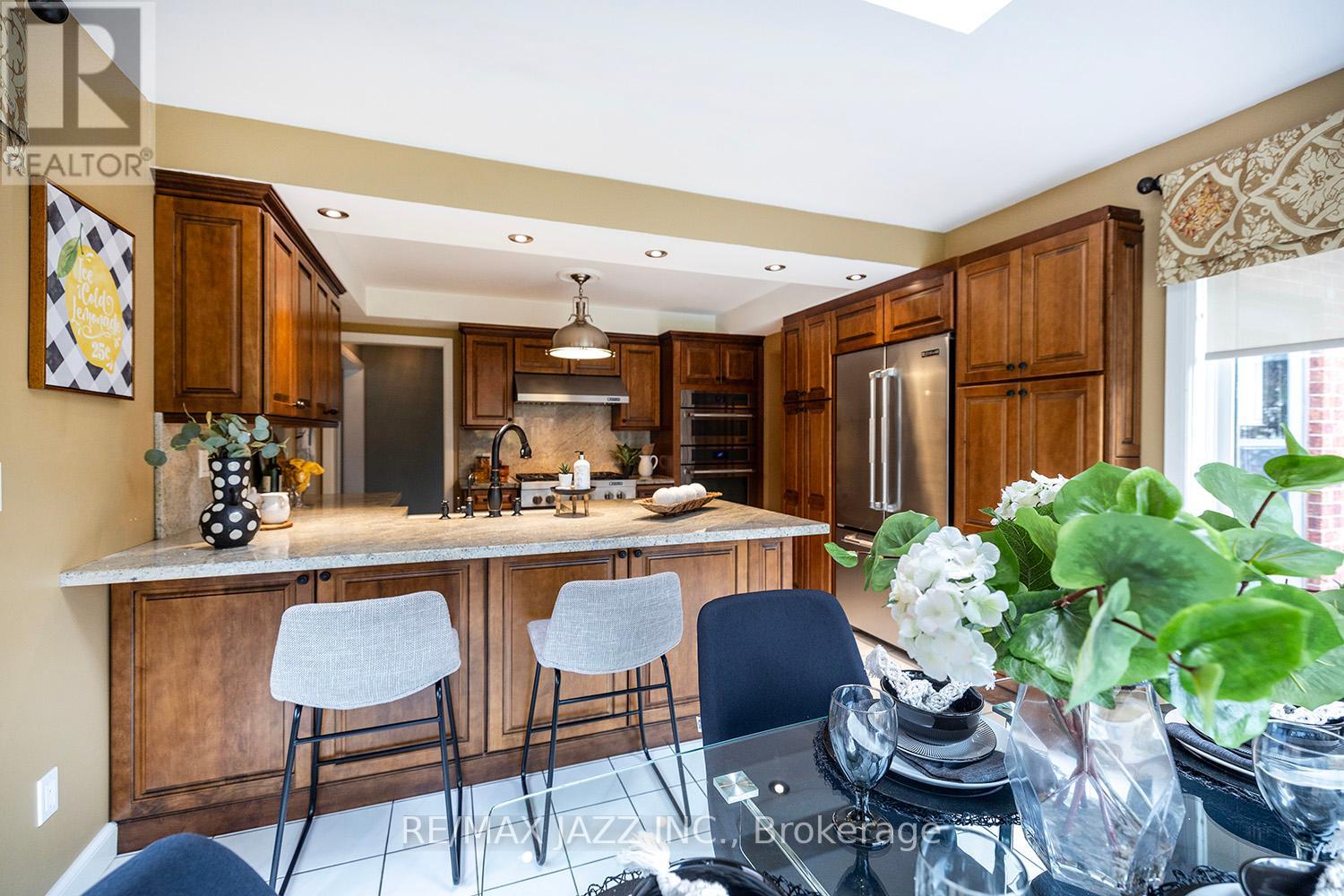 85 STRATTON CRES