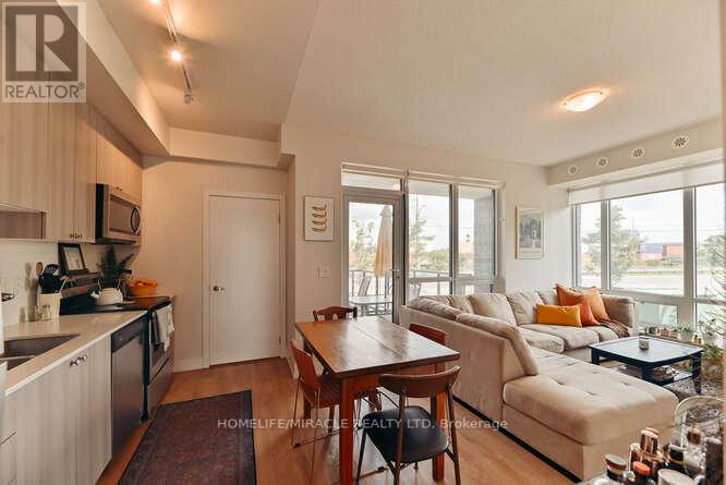 #TH21 -1245 BAYLY ST, #Th21