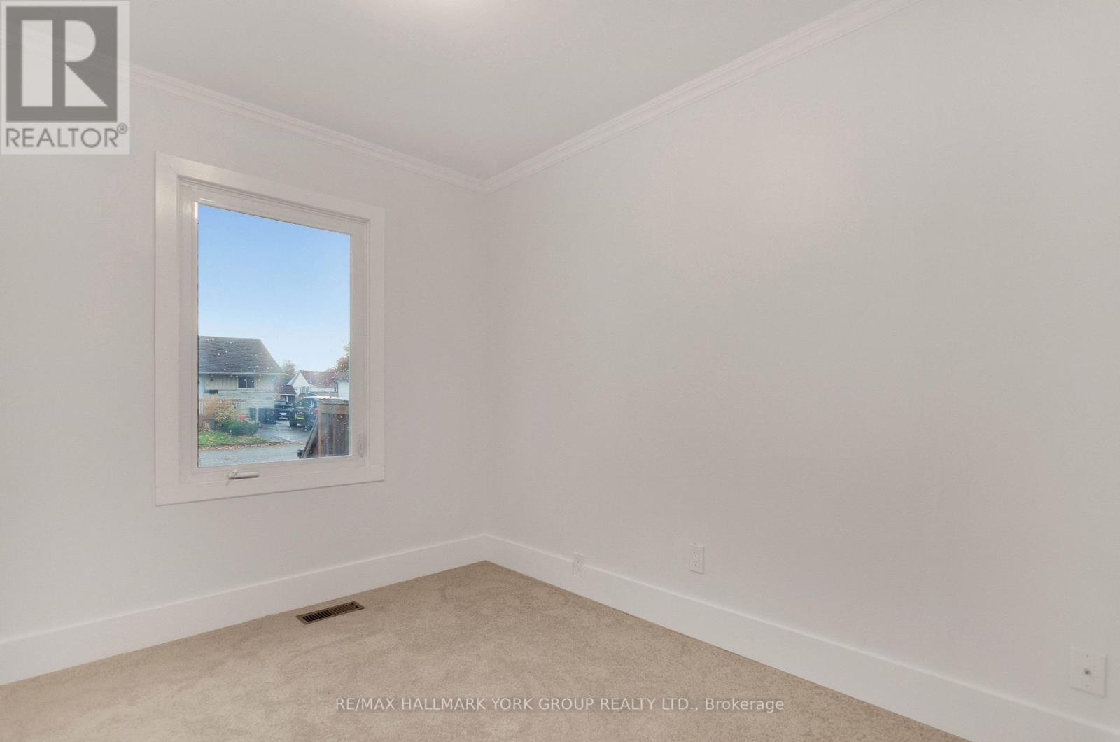 20 KENT ST