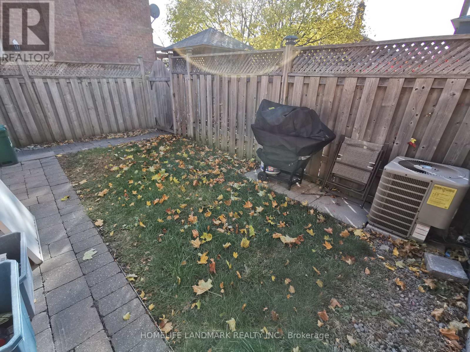 296 GLEN HILL DR