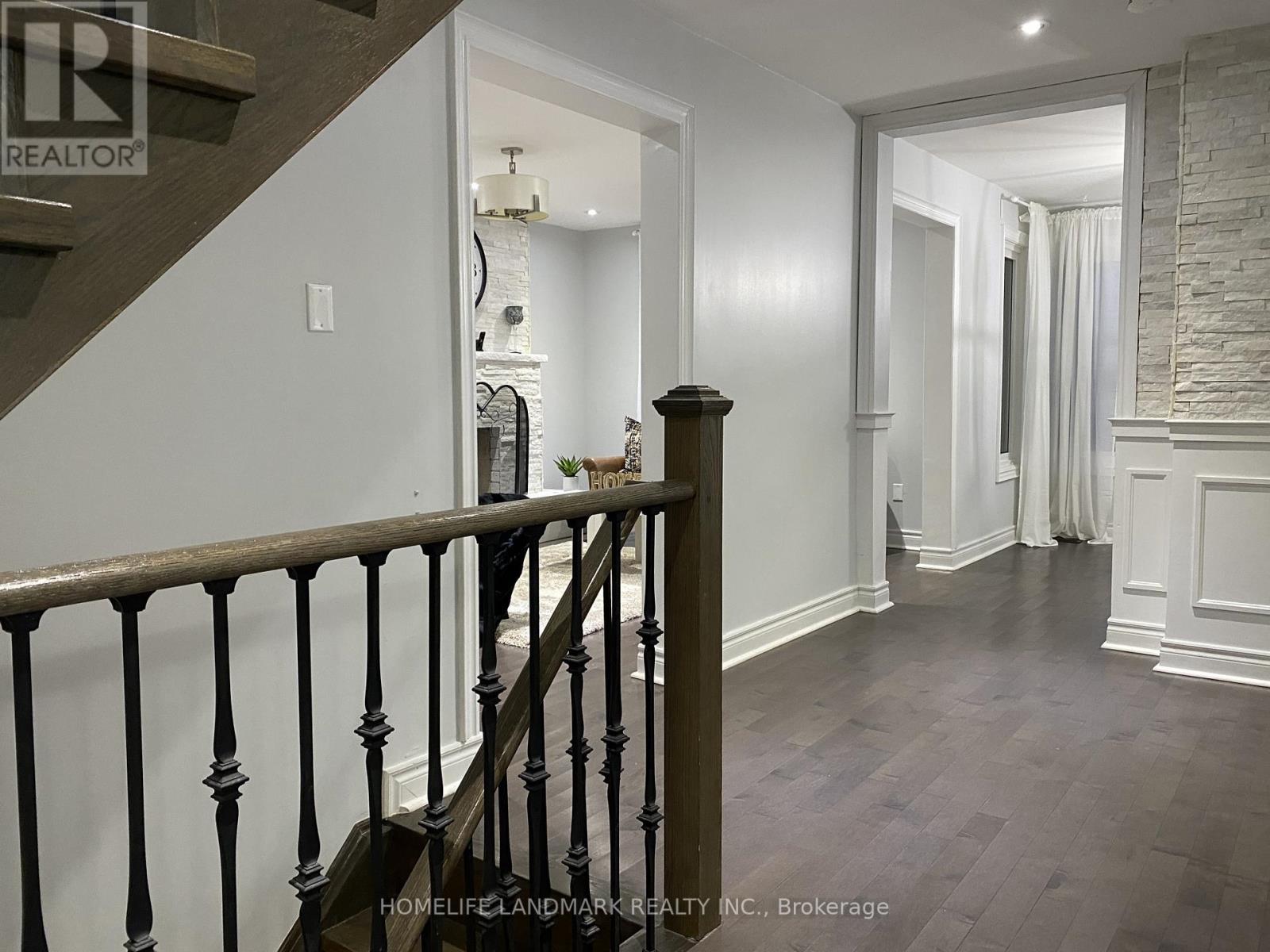 23 HILLING DR