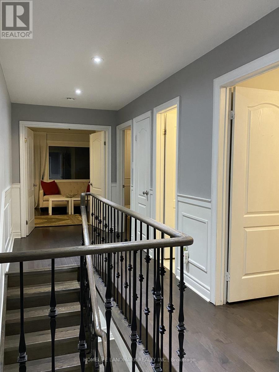 23 HILLING DR