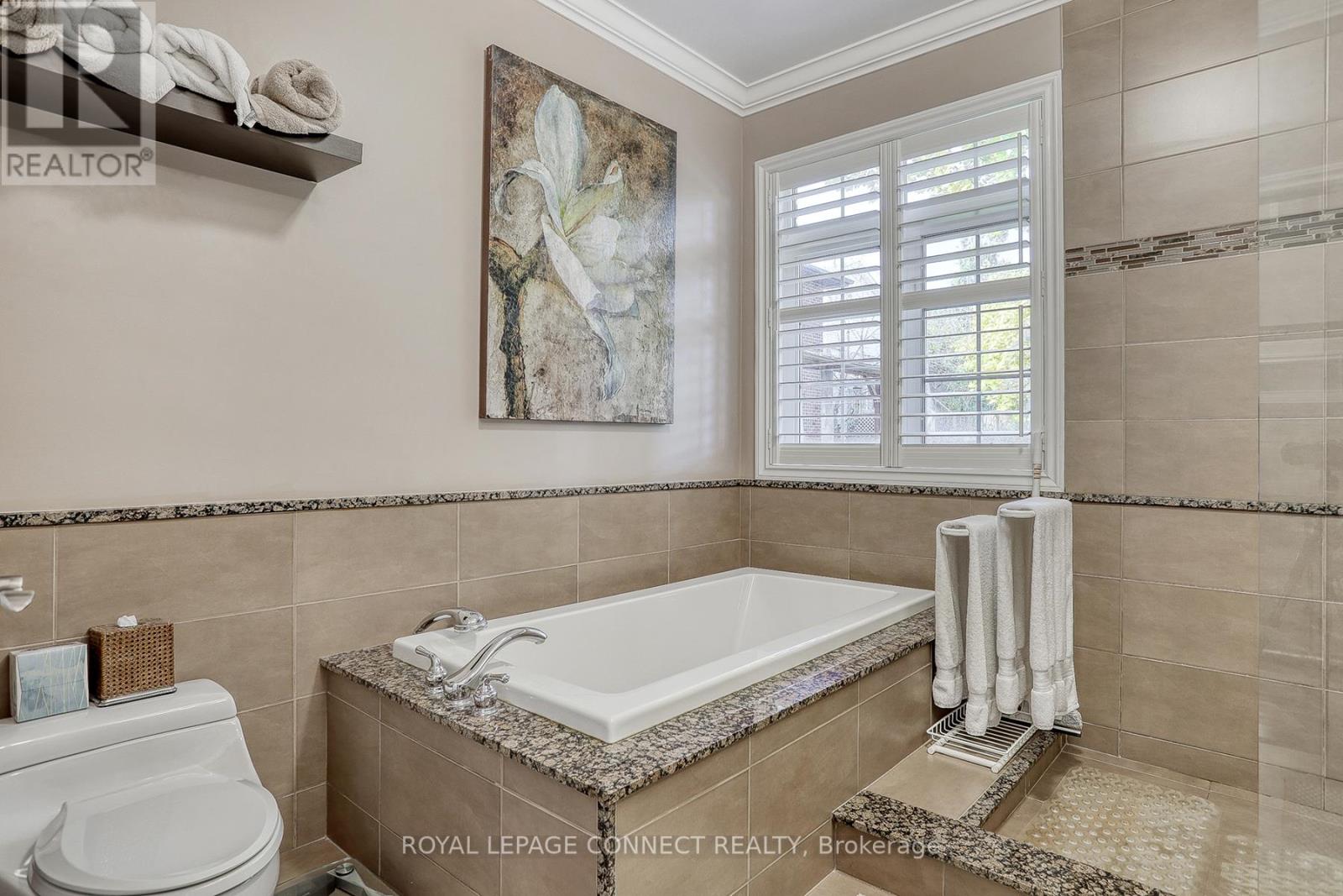 467 ROUGEMOUNT DR