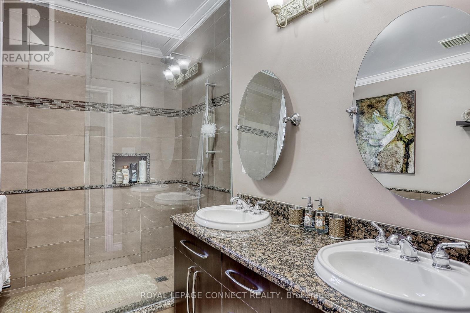467 ROUGEMOUNT DR