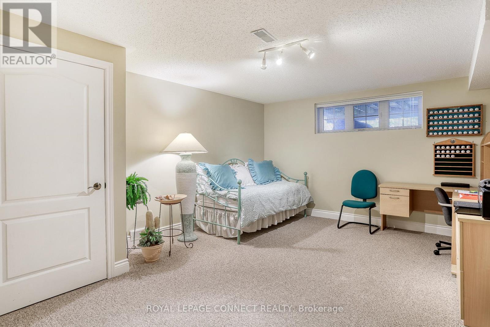 467 ROUGEMOUNT DR