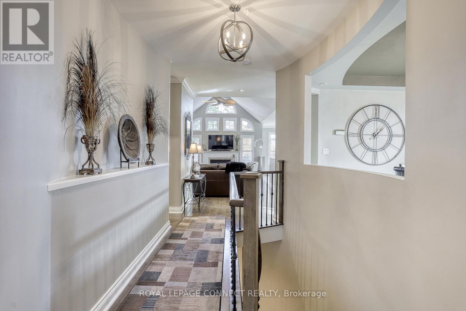 467 ROUGEMOUNT DR