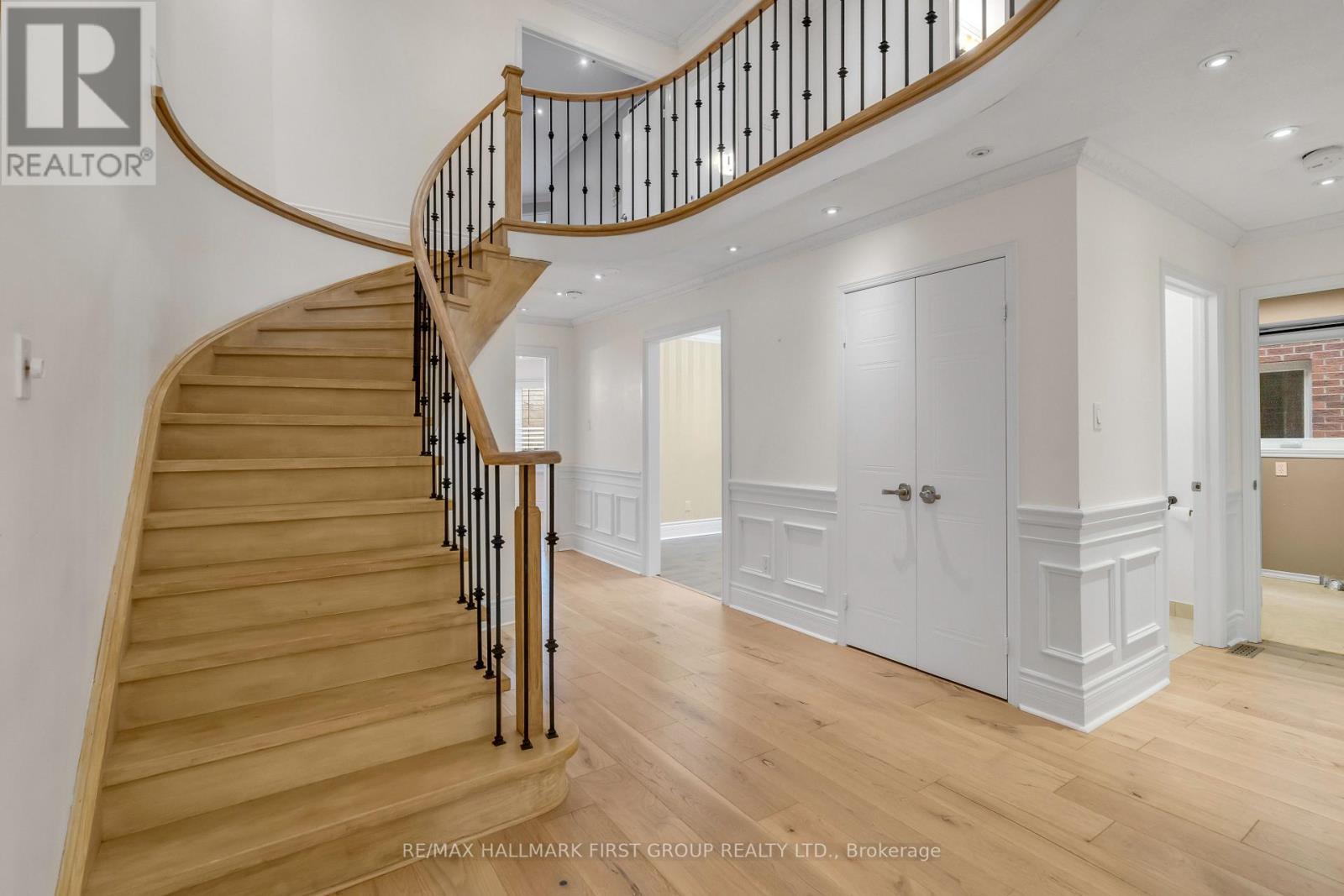 1755 BROADOAK CRES