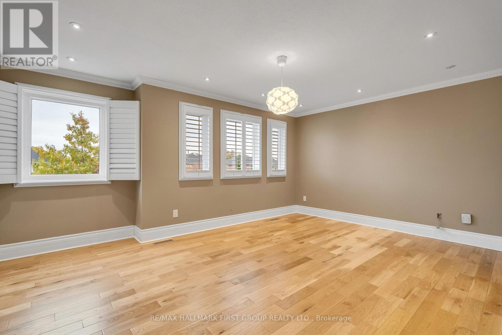 1755 BROADOAK CRES