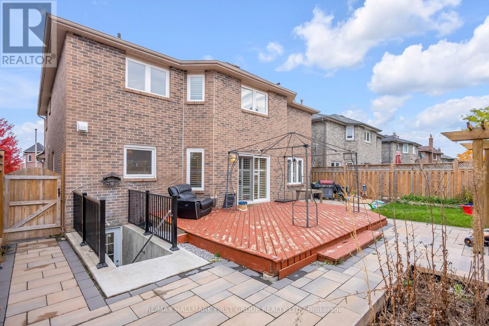 1755 BROADOAK CRES