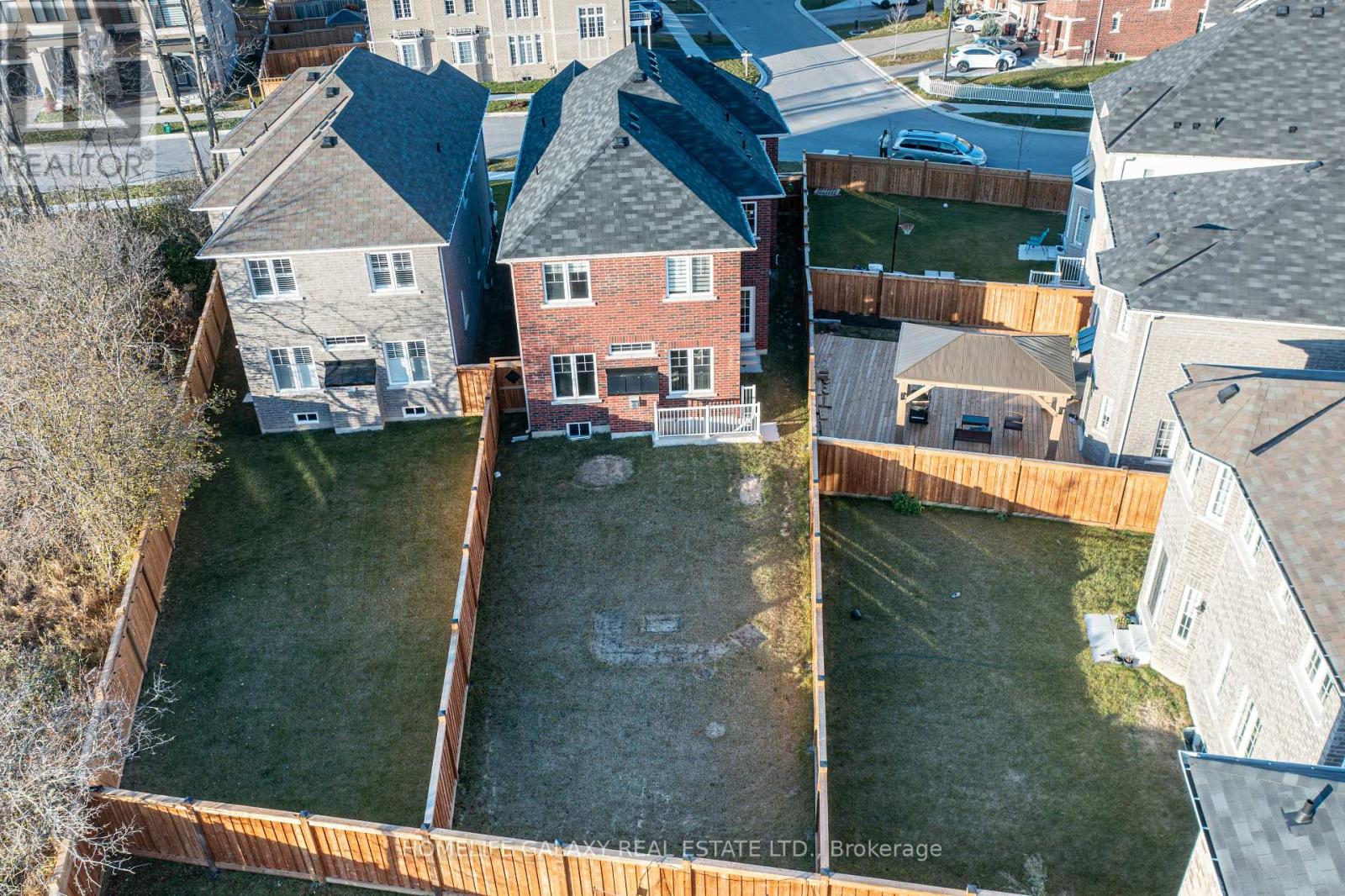 101 LENEY ST