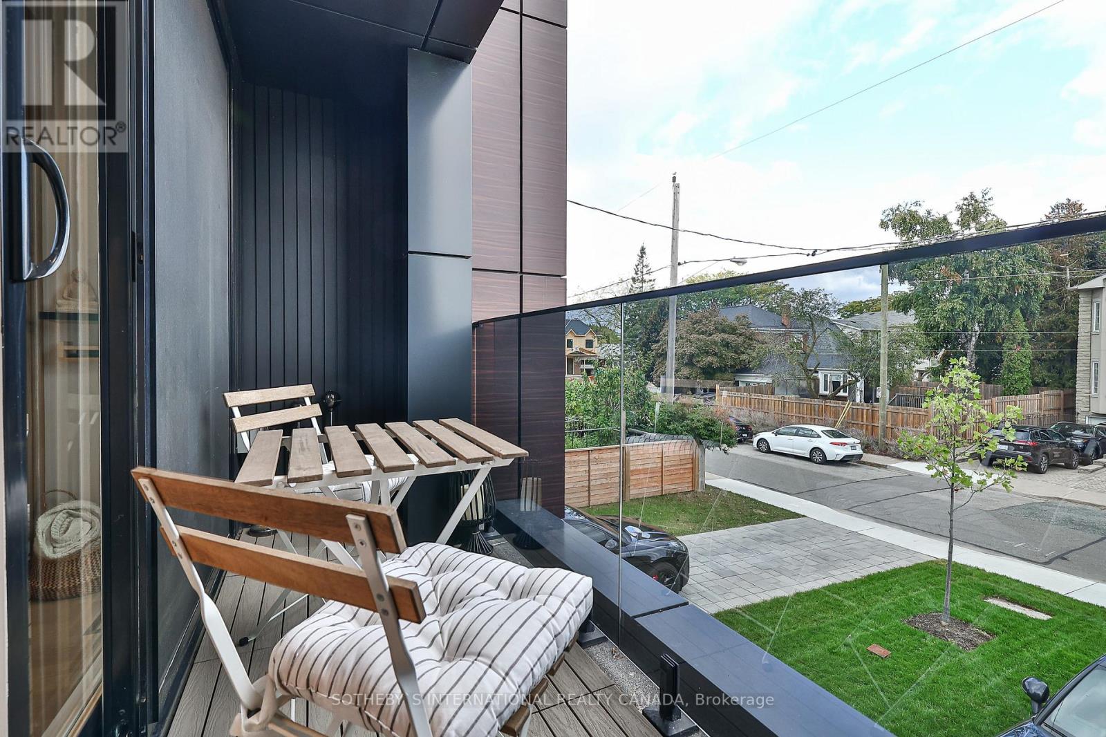 1C HOLBORNE AVE