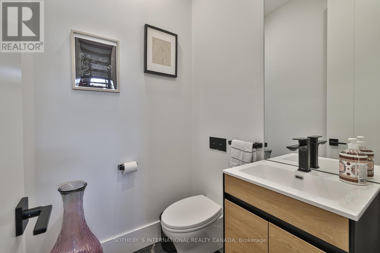 1C HOLBORNE AVE