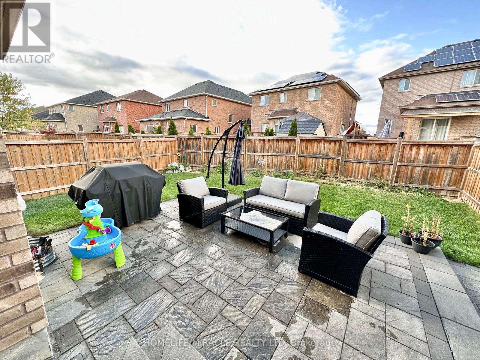 28 WIMBLEDON CRT