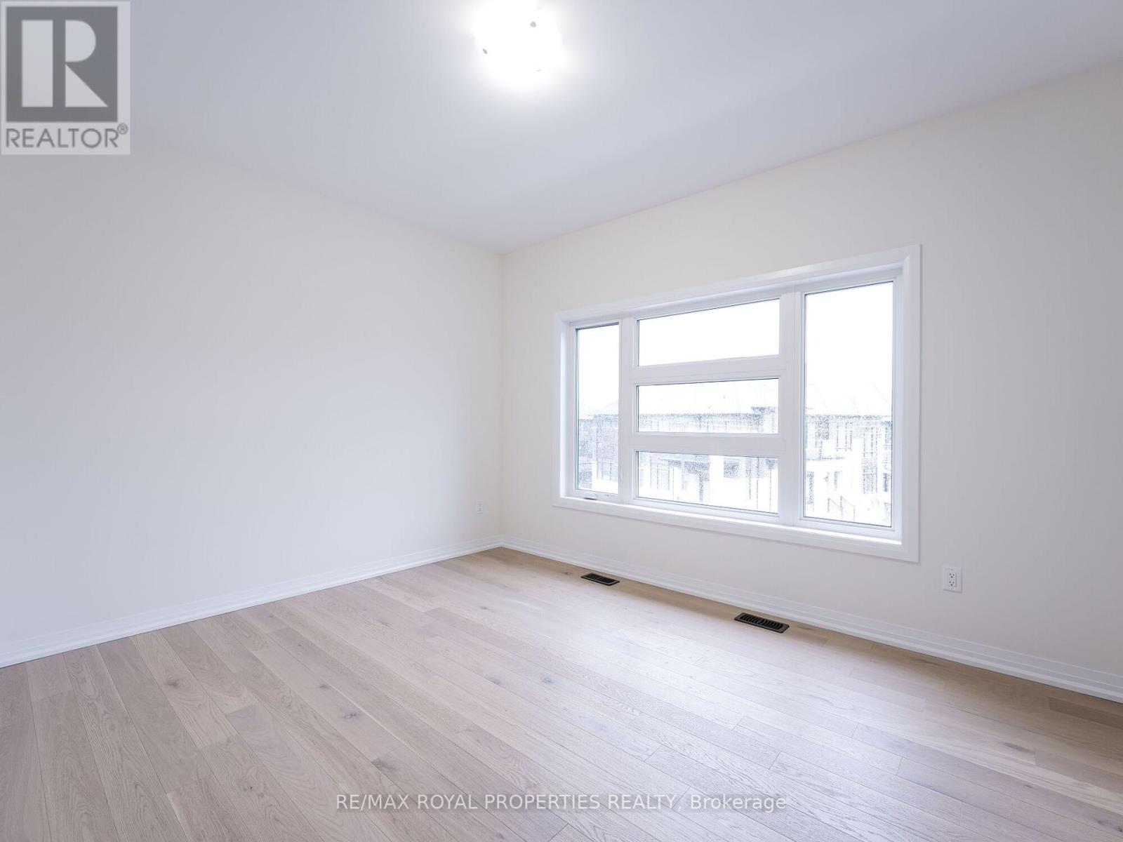 1160 SKYRIDGE BLVD