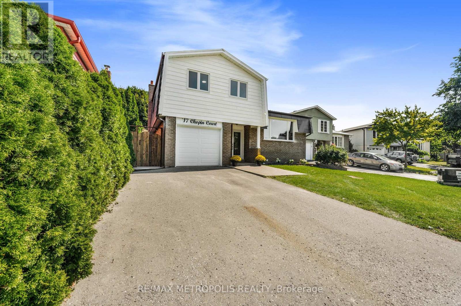 #MN/BSMT -17 CHOPIN CRT, #Mn/Bsmt