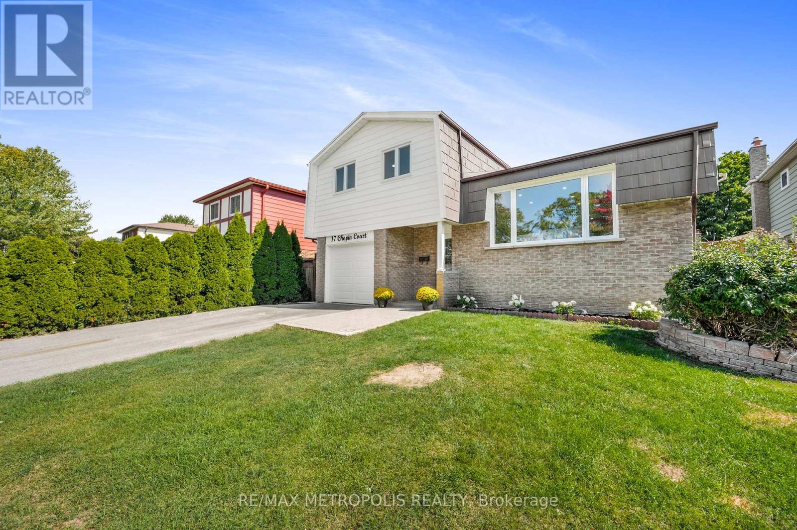 #MN/BSMT -17 CHOPIN CRT, #Mn/Bsmt