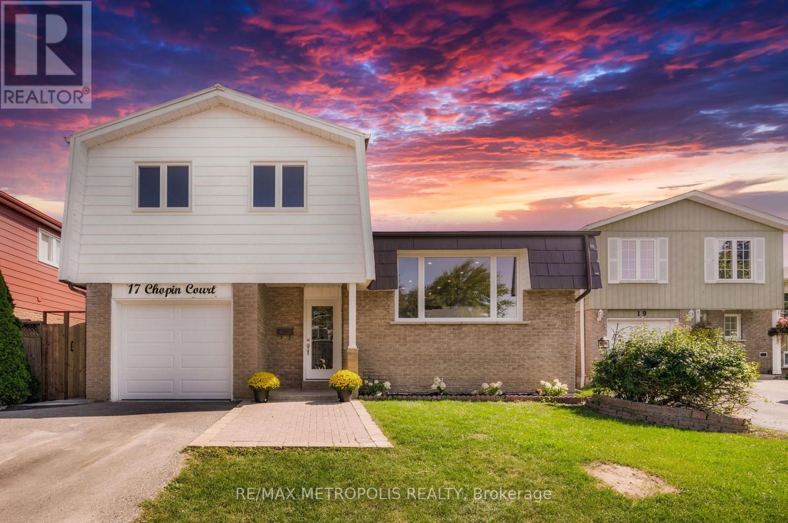 #MN/BSMT -17 CHOPIN CRT, #Mn/Bsmt