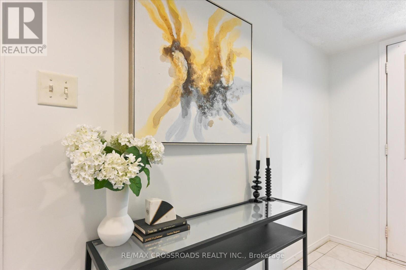 #44 -2 HEDGE END RD, #44