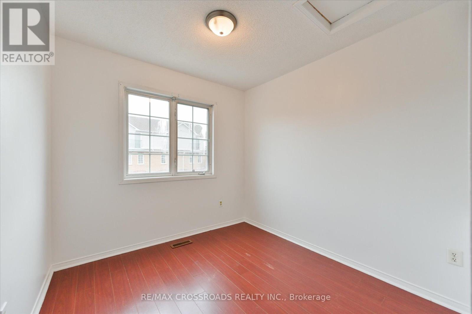 #44 -2 HEDGE END RD, #44