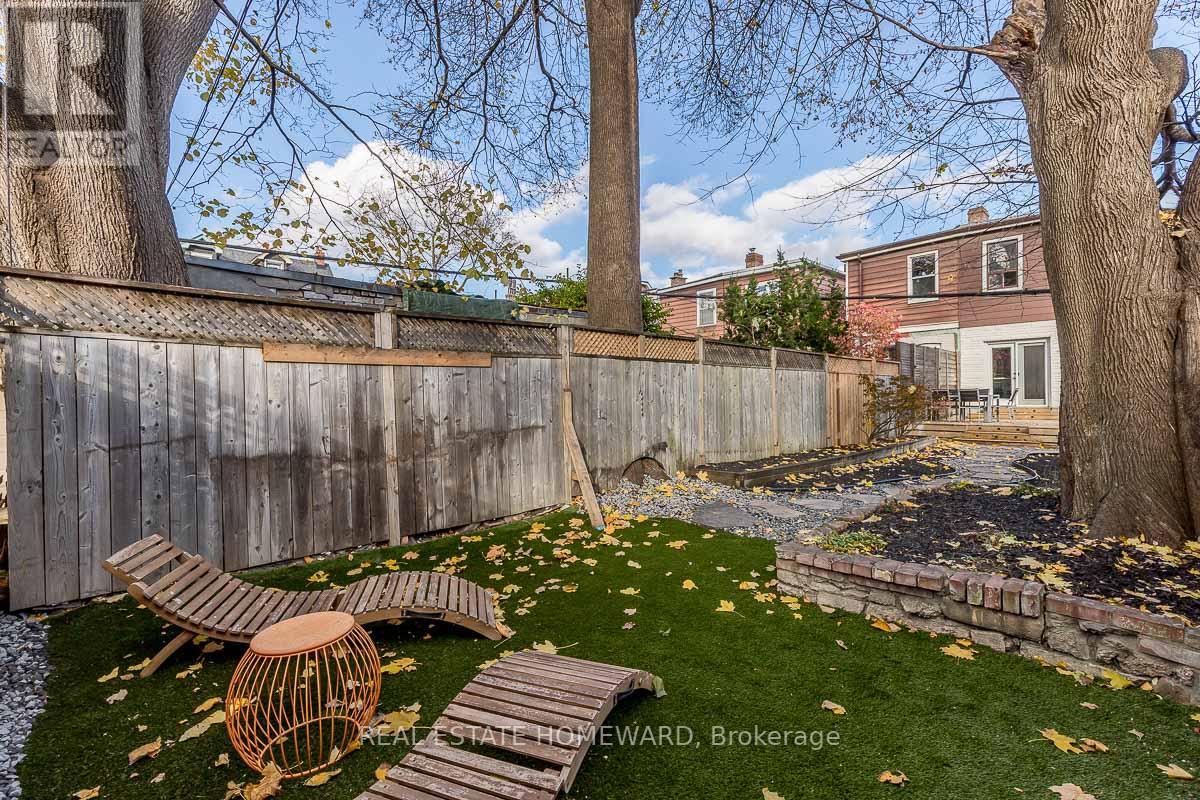 240 GREENWOOD AVE