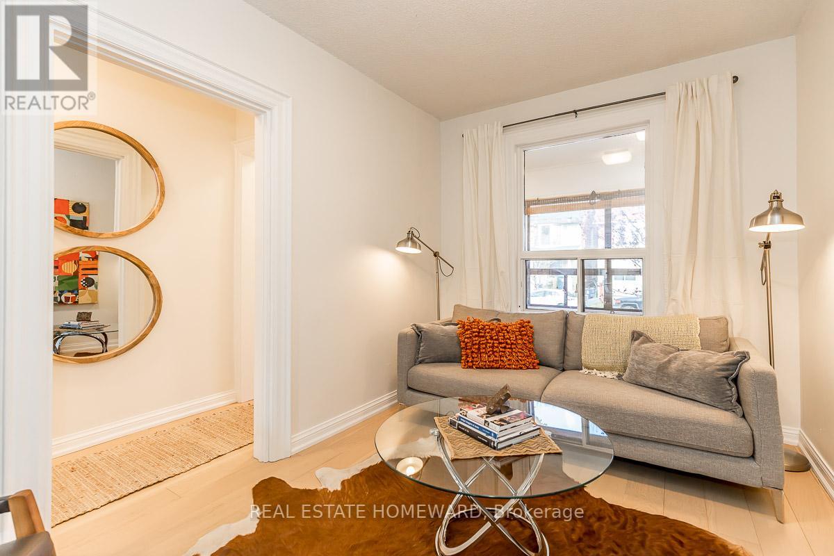 240 GREENWOOD AVE