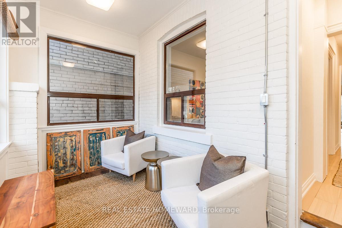 240 GREENWOOD AVE