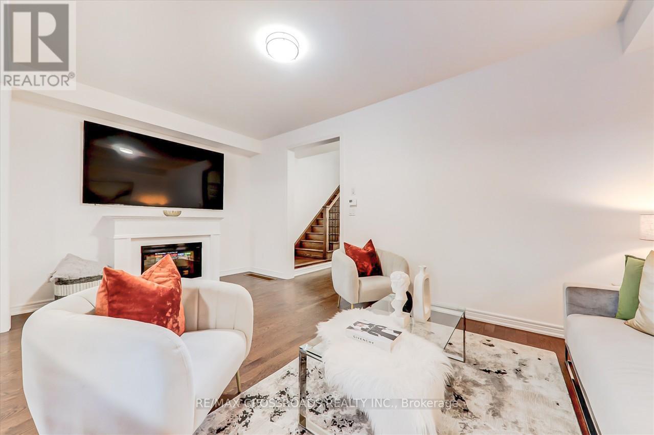 2429 FLORENTINE PL
