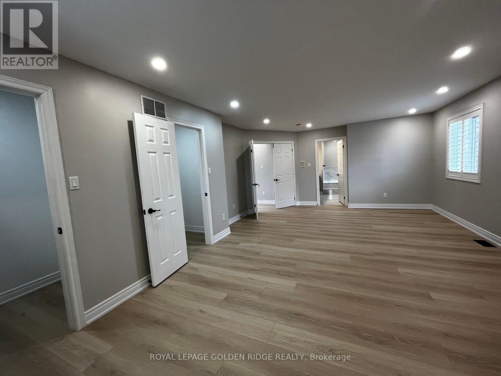 #UPPER -549 MCLEOD CRES, #Upper