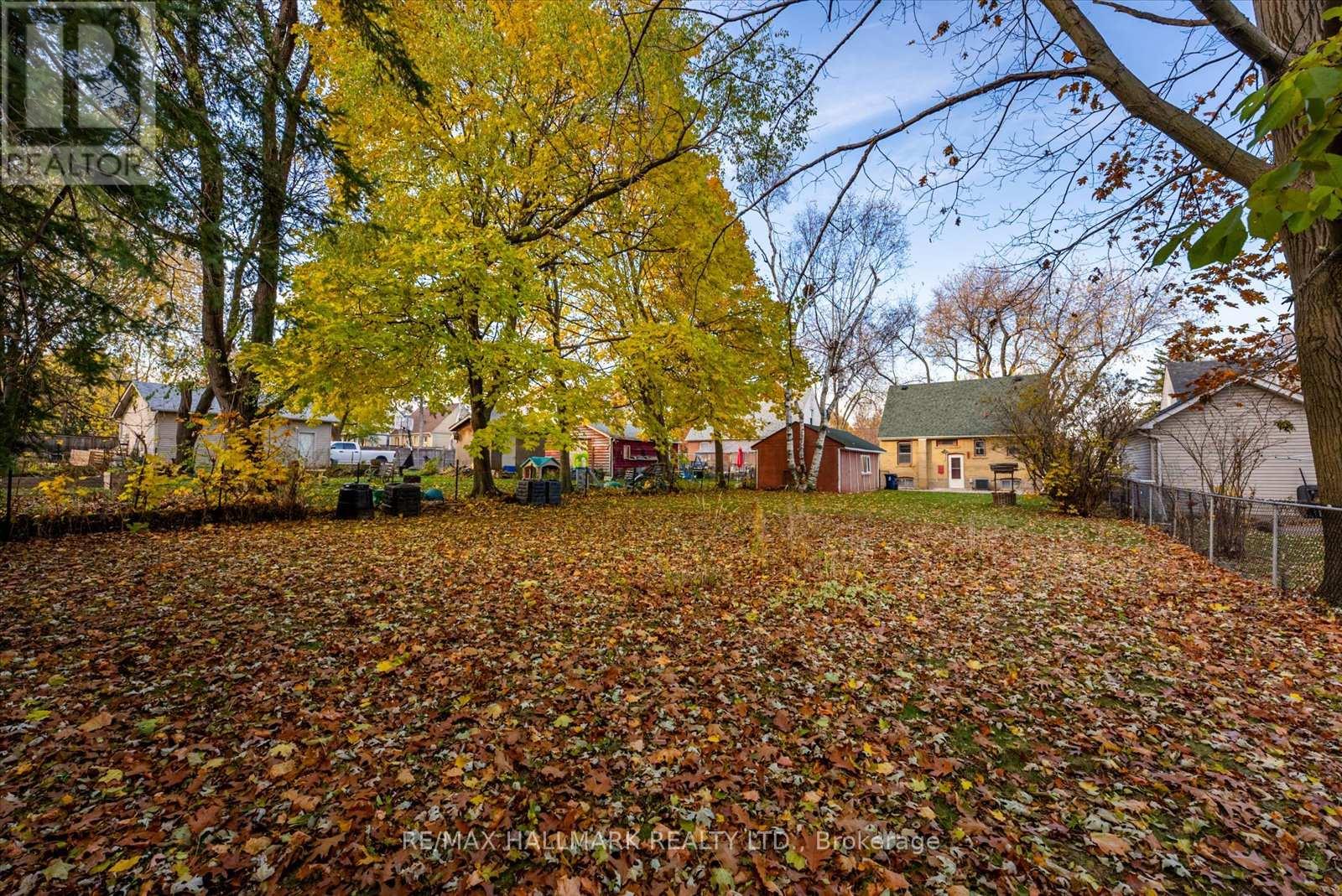 187 OAKRIDGE DR