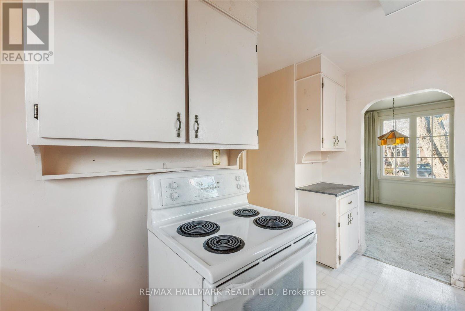 187 OAKRIDGE DR