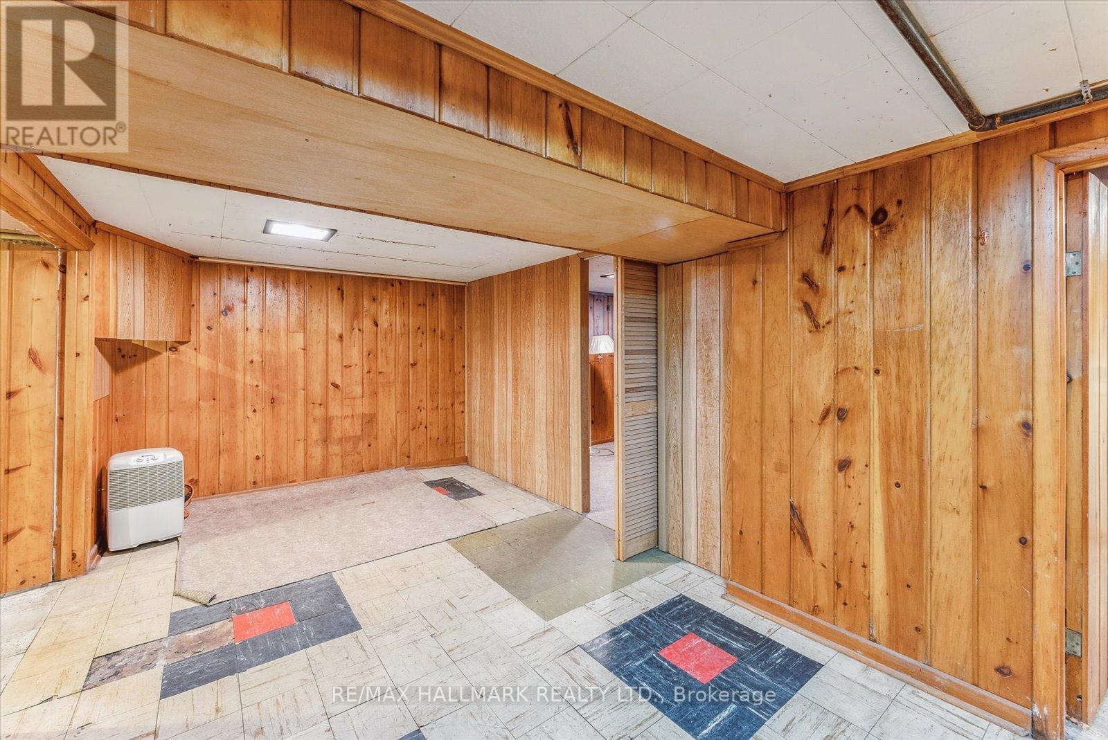 187 OAKRIDGE DR