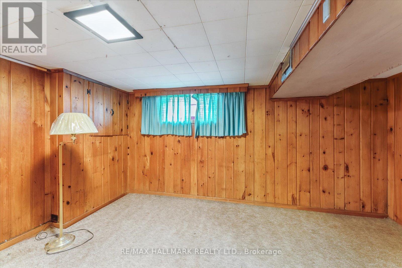 187 OAKRIDGE DR