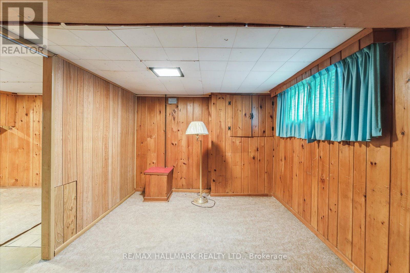 187 OAKRIDGE DR