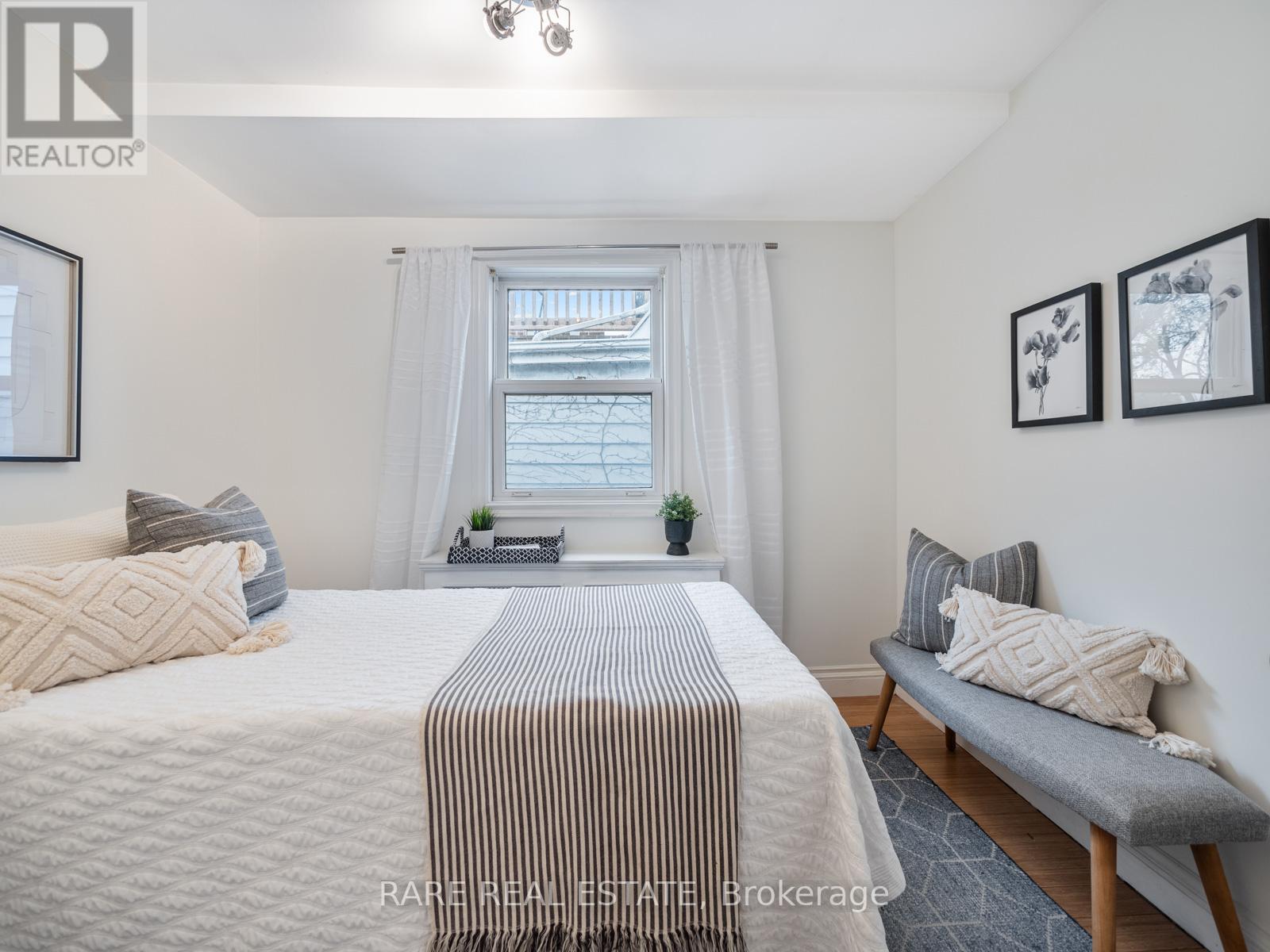 43 HASTINGS AVE