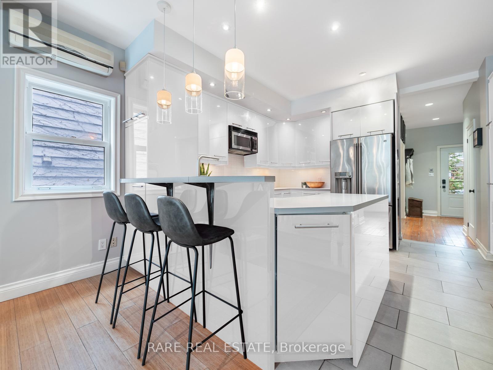 43 HASTINGS AVE