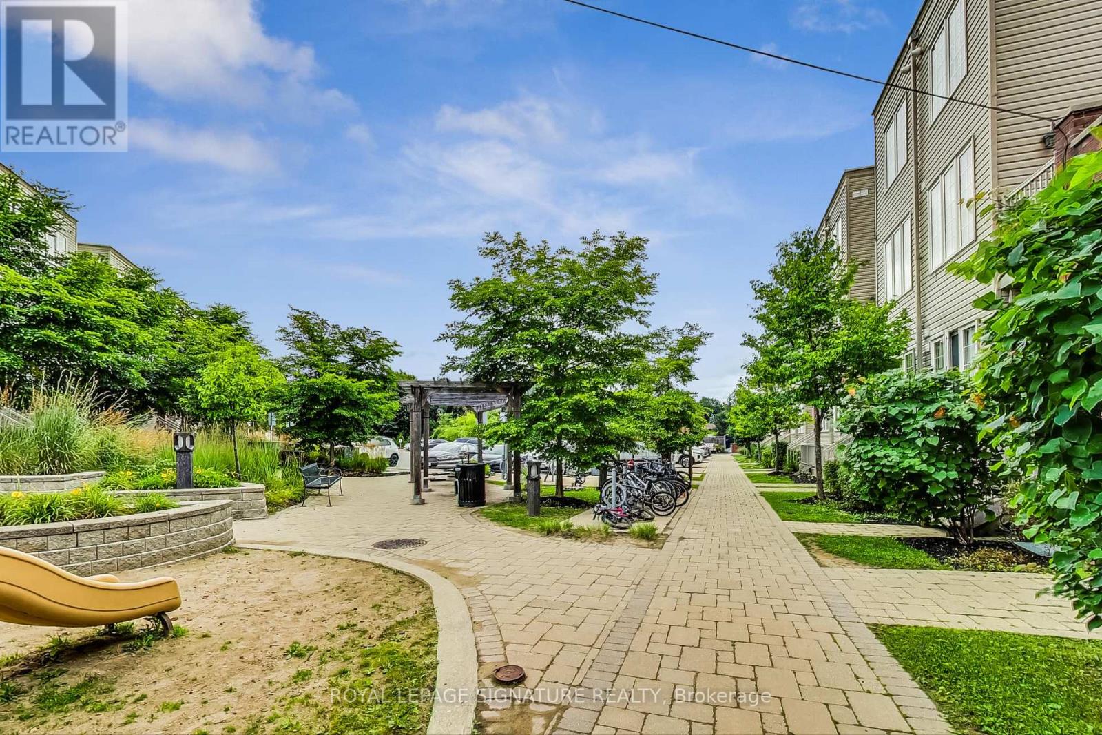 #65 -397 BEECHGROVE DR, #65