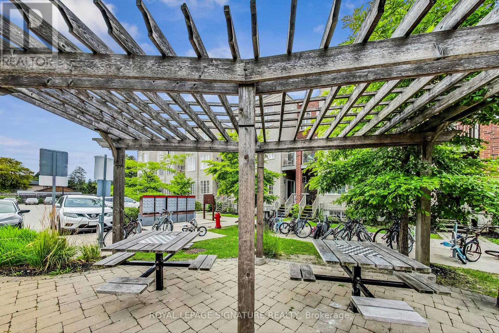 #65 -397 BEECHGROVE DR, #65