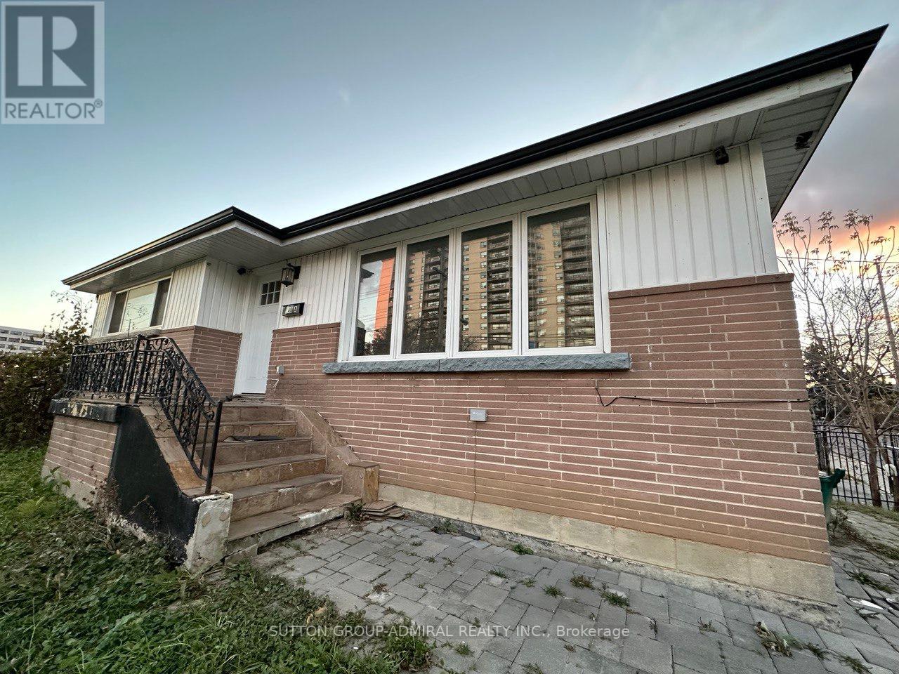 #MAIN -240 MARKHAM RD, #Main