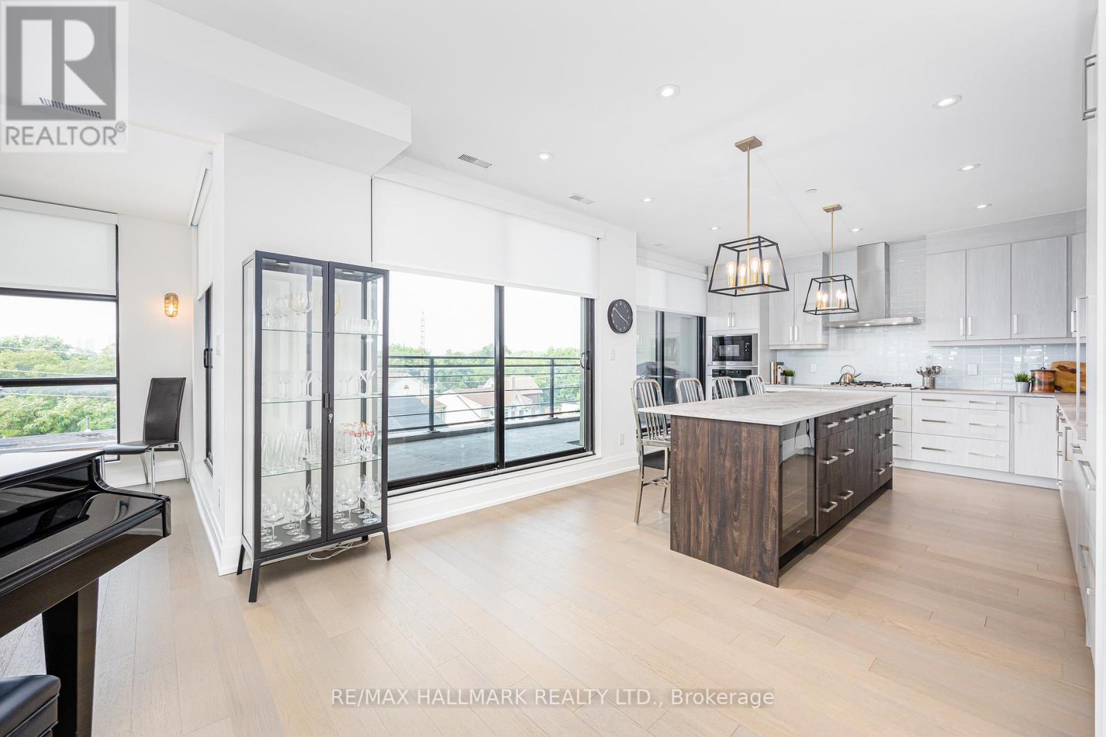 #401 -365 BEECH AVE, #401
