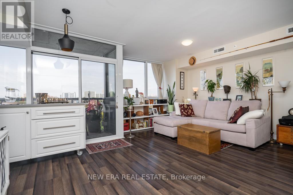 #701 -280 DONLANDS AVE, #701