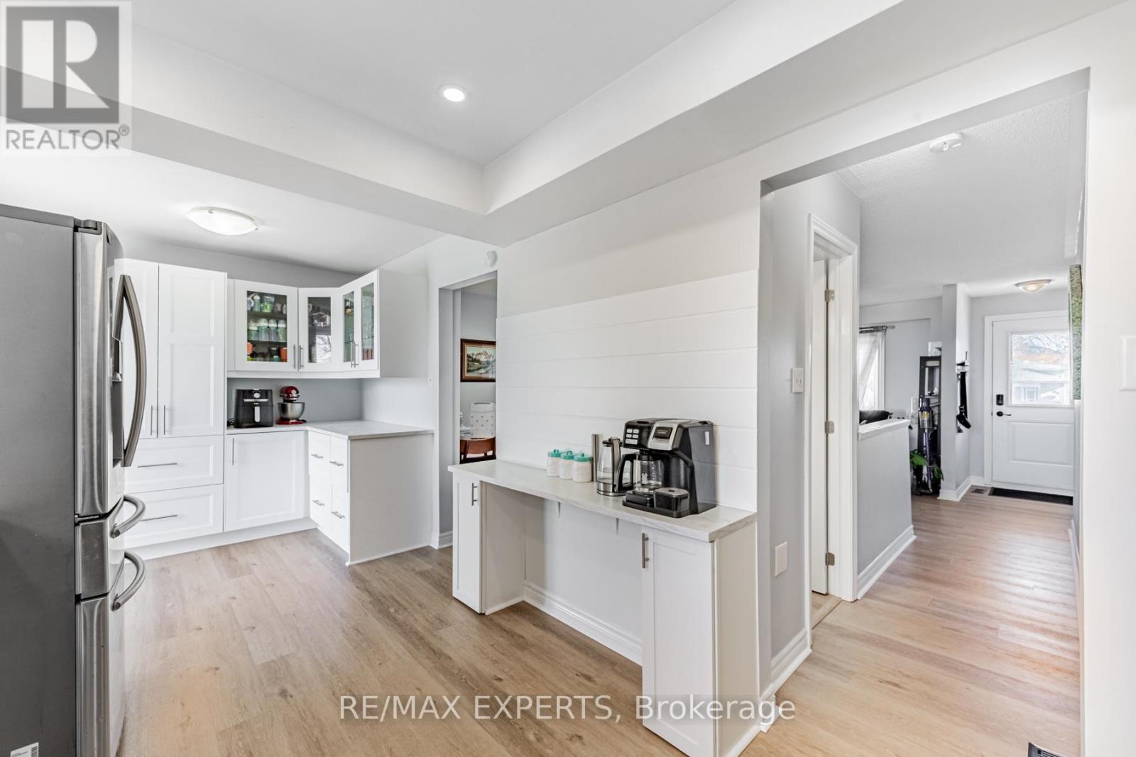 292 VANCOUVER CRES