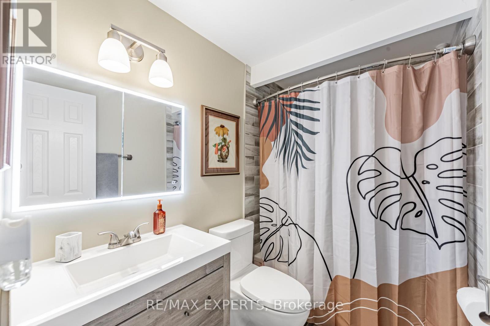 292 VANCOUVER CRES